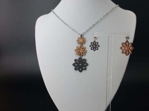 Parure 3 Fiori pietra pendente, Orecchino perno | Anime Artigianali