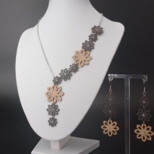 Parure Fiori pietra, Girocollo pendente, Orecchino pendente | Anime Artigianali