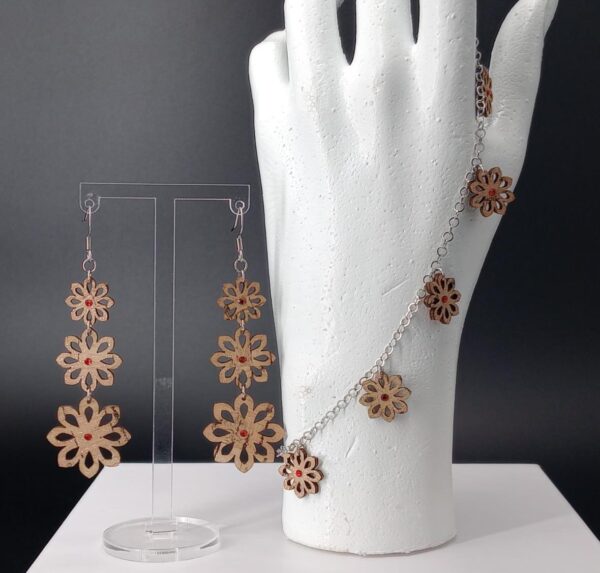 Parure bracciale charms Fiori, Orecchino pendente | Anime Artigianali