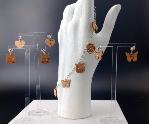 Parure bracciale 5 charms Farfalla, Orecchino perno | Anime Artigianali
